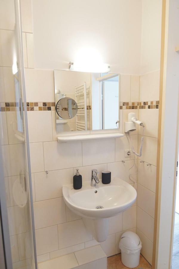 Deichliebe-Steuerrad Apartment Busum Ngoại thất bức ảnh